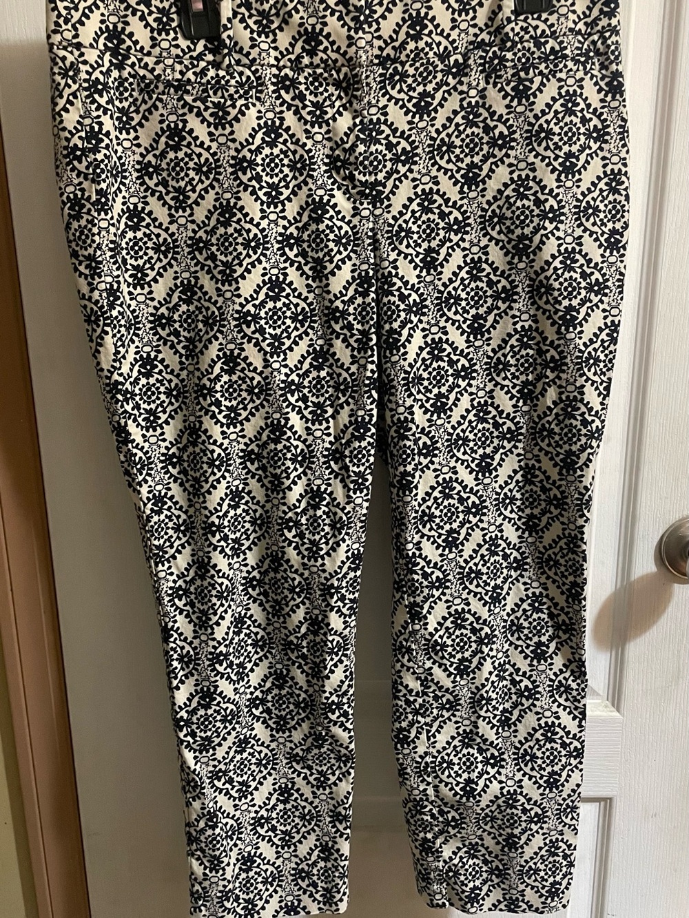LOFT Black and Cream Cropped Patterned Pants